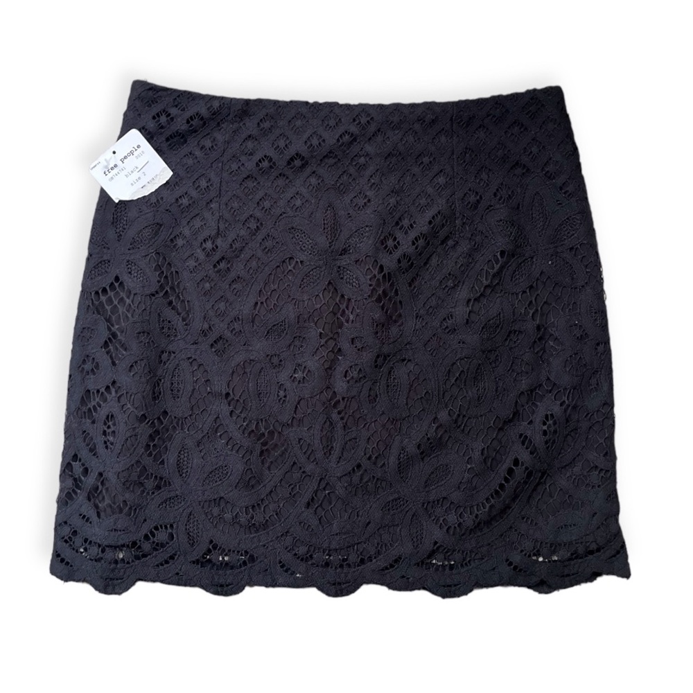 NWT Free People “Dreamy Days” Black Lace Mini Skirt., sz 2 - Picture 4 of 9